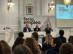 75 puestos de trabajo, 230 entrevistas y 23 empresas ofertantes de empleo en la Feria de Empleo de Xàtiva